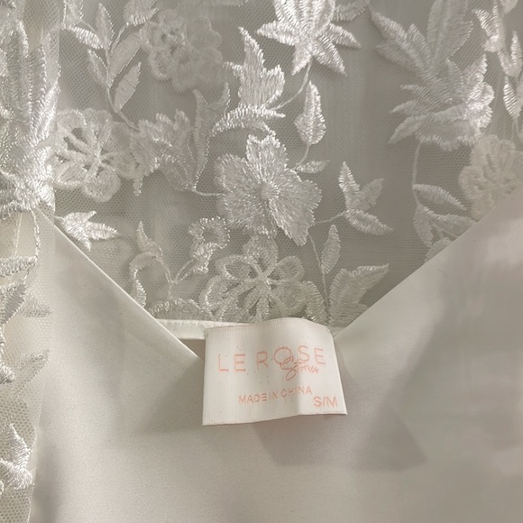 Bridal Lace Maxi Robe Including Slip - Picture 10 of 11